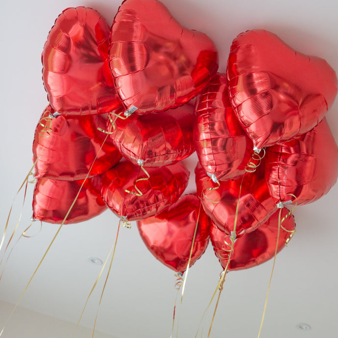 Free float hearts (Approx. 14 foil balloons per bundle)